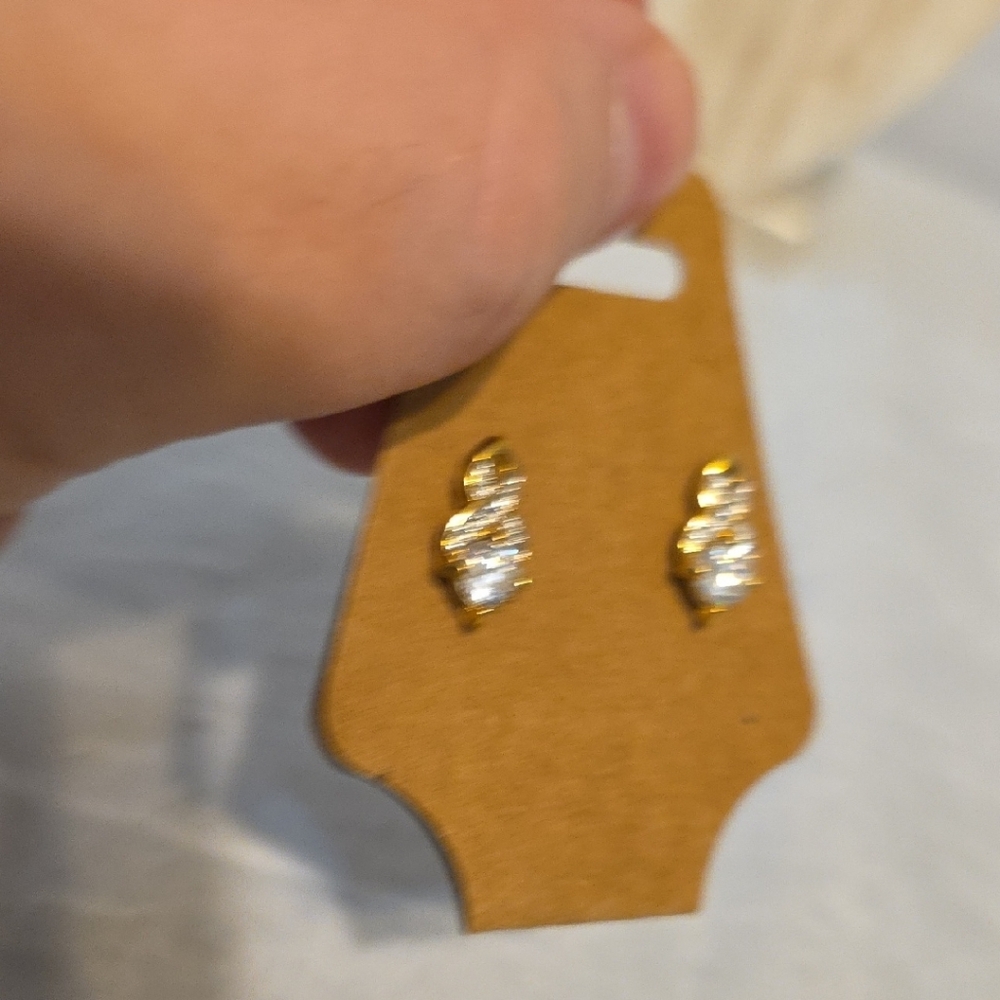Elegant Gold and Silver Twisted Earrings - Picture 3 of 6